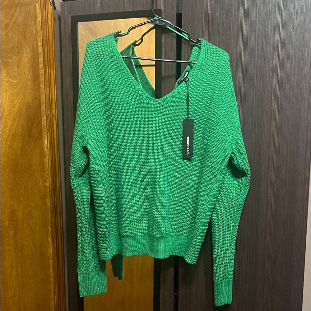 Fashion Nova Vibrant Green V-Neck Sweater